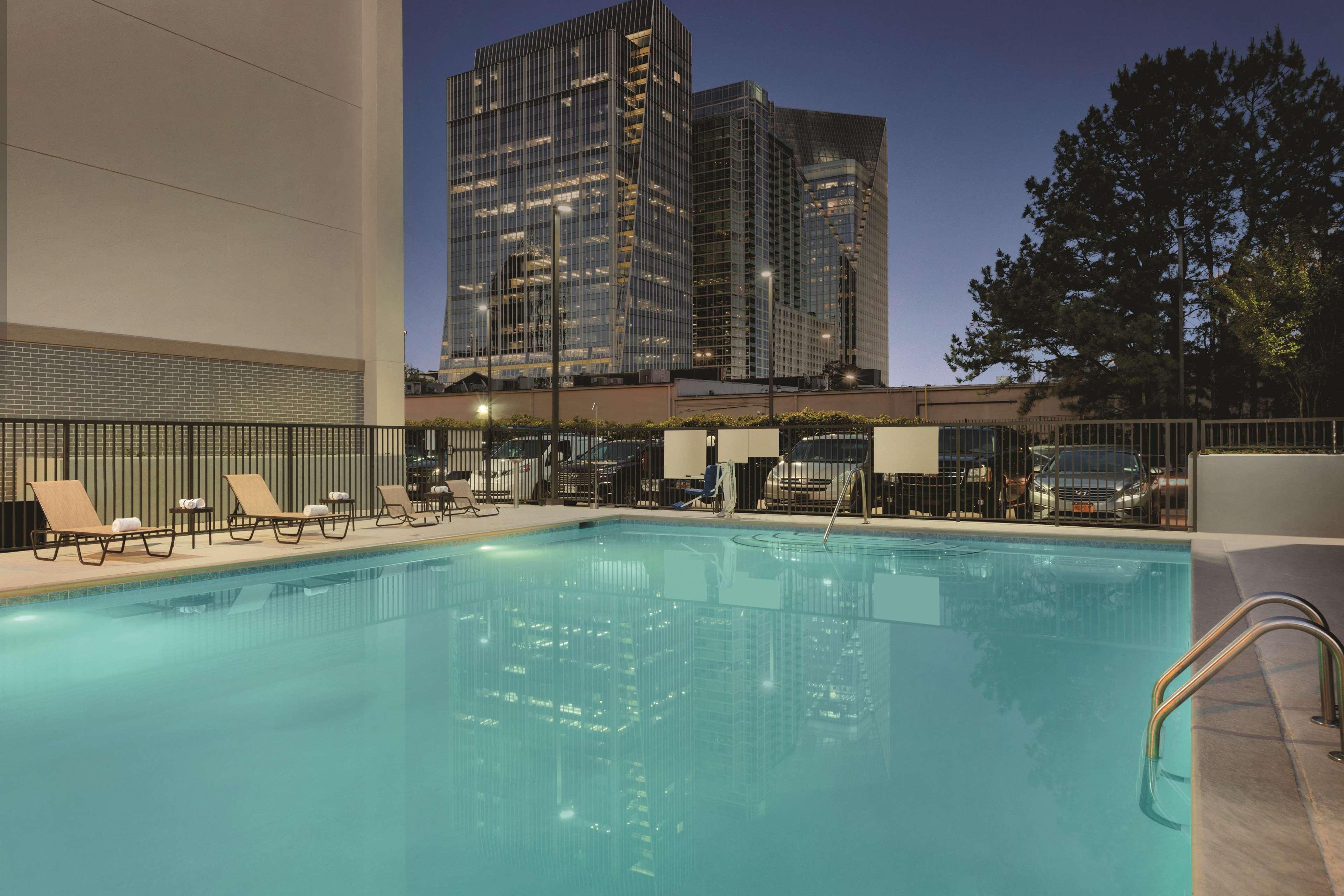 Hampton Inn Atlanta-Buckhead Экстерьер фото