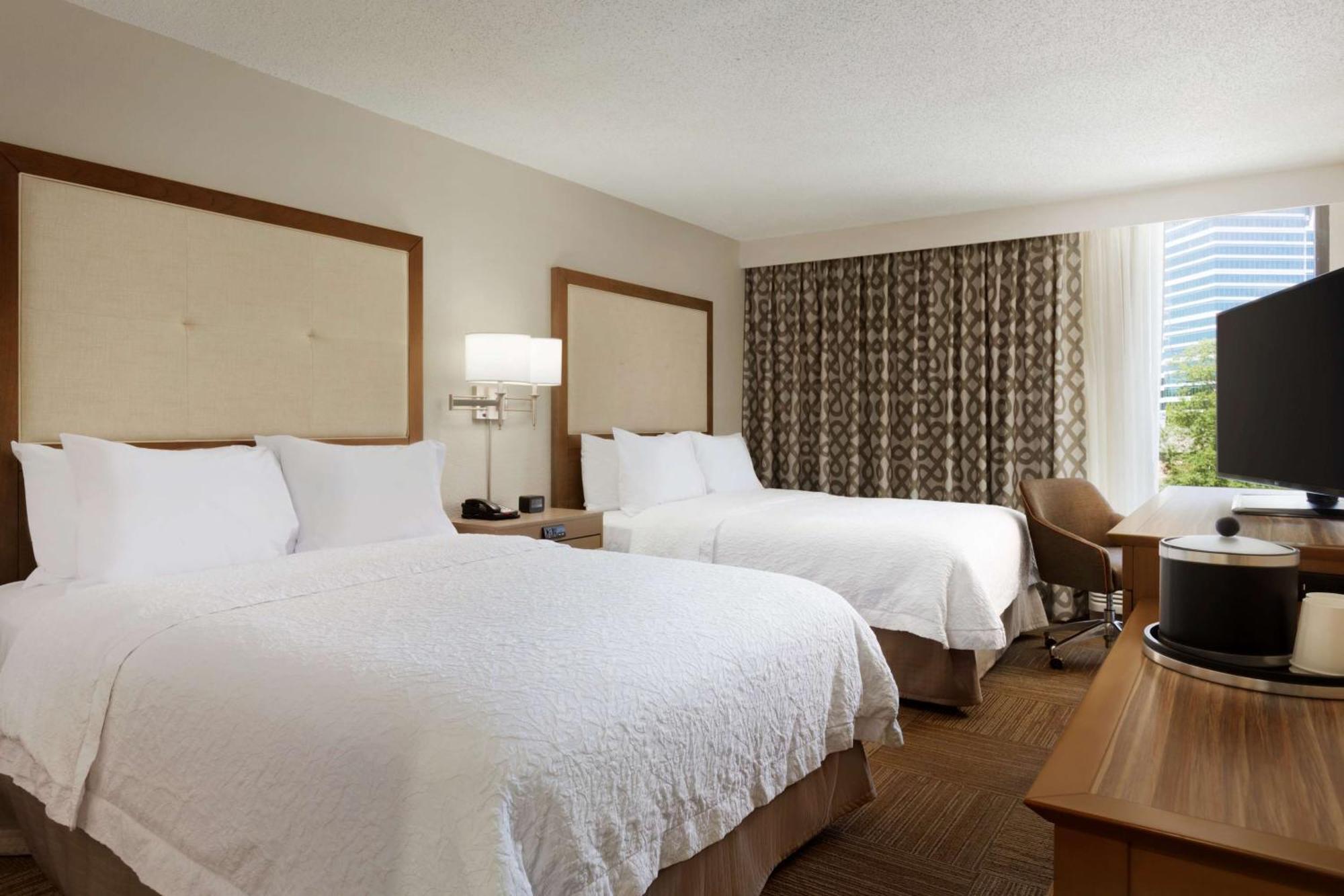 Hampton Inn Atlanta-Buckhead Экстерьер фото