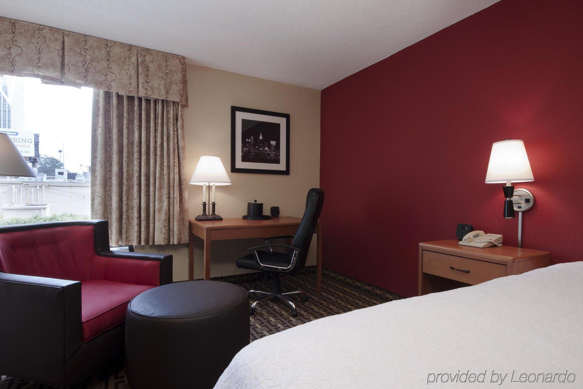 Hampton Inn Atlanta-Buckhead Экстерьер фото