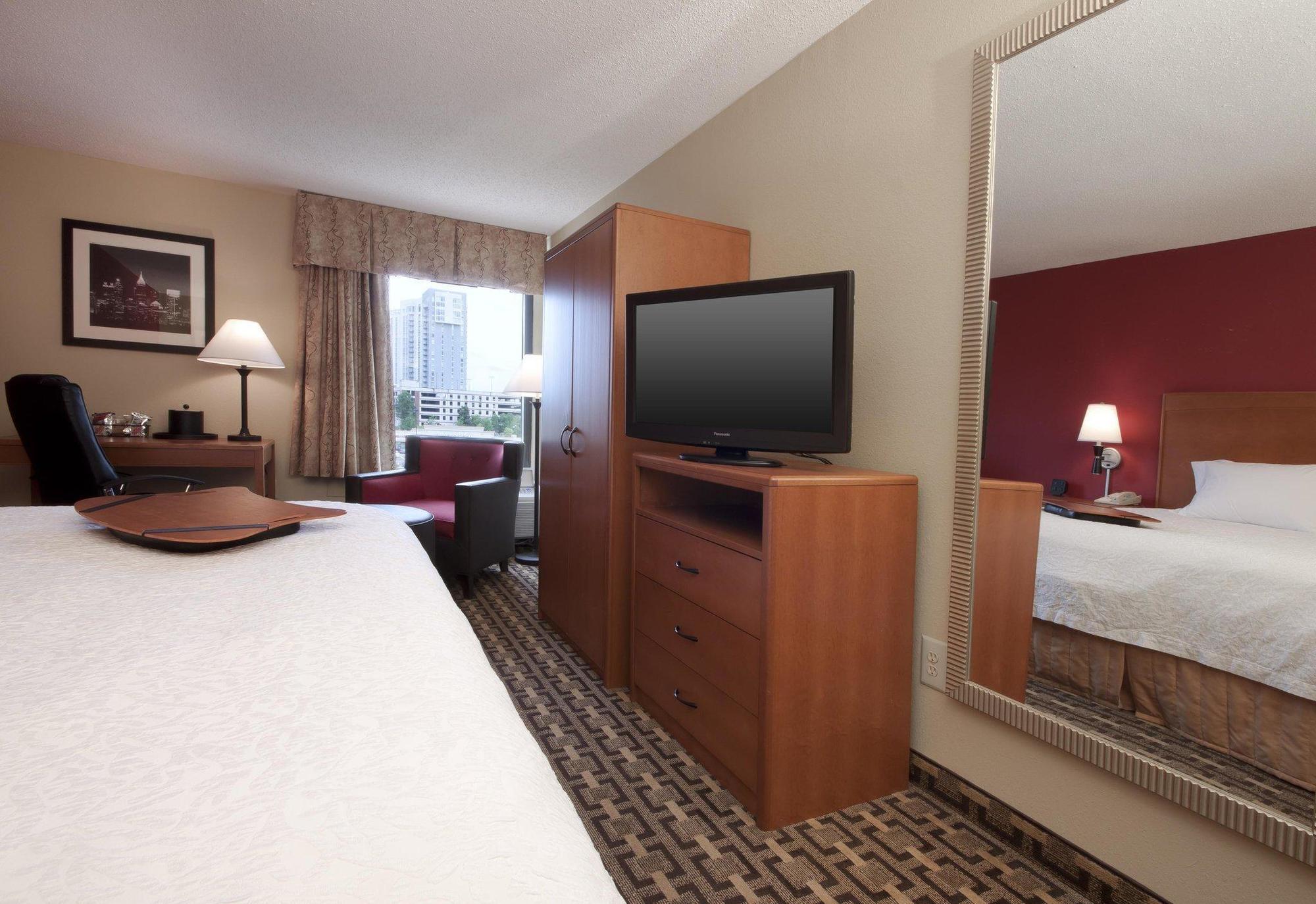 Hampton Inn Atlanta-Buckhead Экстерьер фото