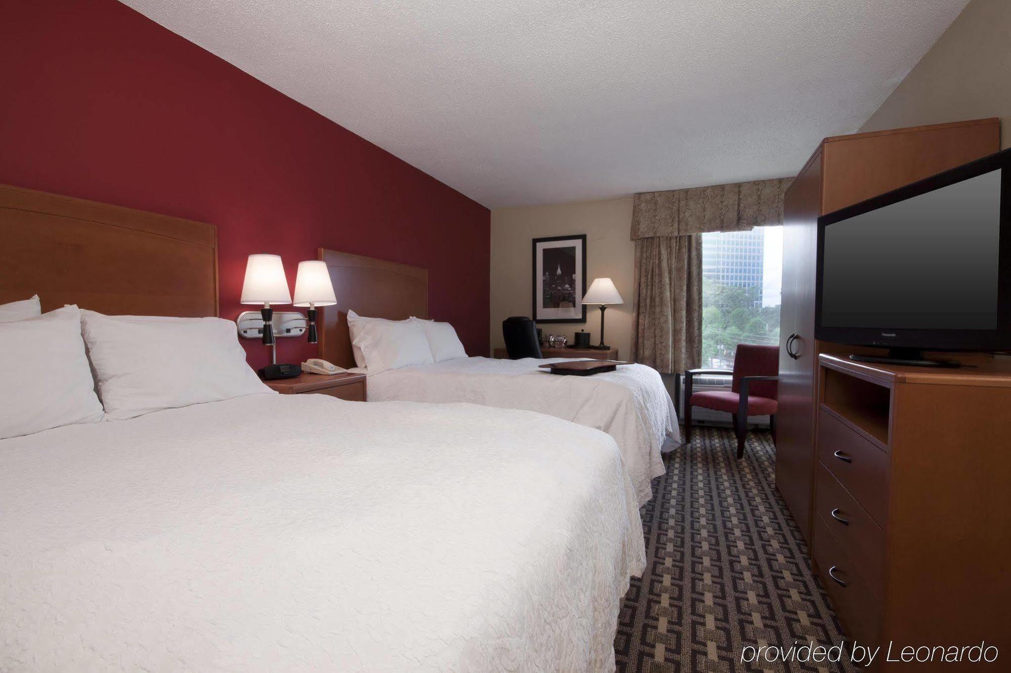 Hampton Inn Atlanta-Buckhead Экстерьер фото