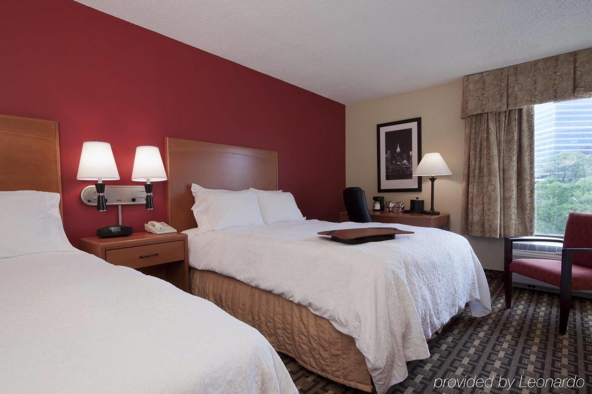 Hampton Inn Atlanta-Buckhead Экстерьер фото